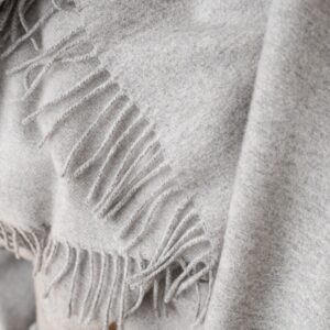 NA ZALOGI Volnena odeja 130x180 SIVA