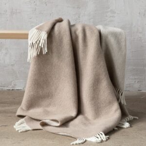 NA ZALOGI Volnena odeja 130x200 R. BEIGE