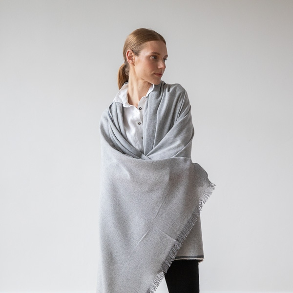 Volneni šal 130x180 Salvatore silver Volneni šal 130x180 Salvatore silver