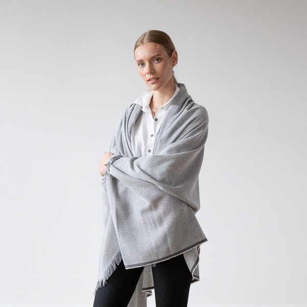 Volneni šal 130x180 Salvatore silver Volneni šal 130x180 Salvatore silver