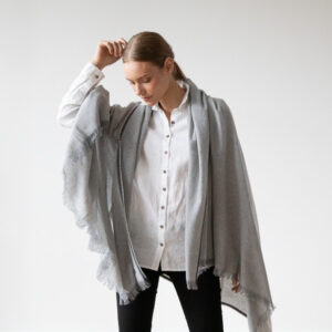 Volneni šal 130x180 Salvatore silver Volneni šal 130x180 Salvatore silver