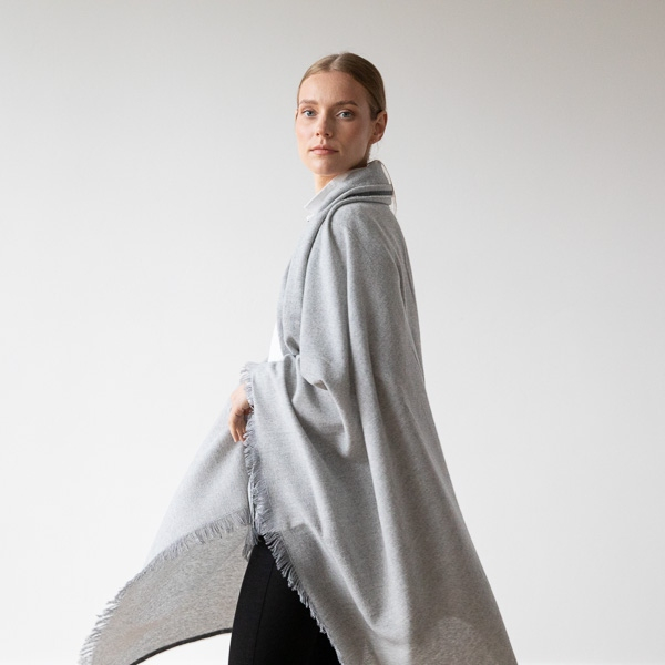 Volneni šal 130x180 Salvatore silver Volneni šal 130x180 Salvatore silver