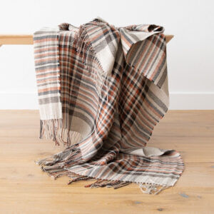 Lanena deka 130x180 karo nat/črna Lanena deka 130x180 karo nat/črna