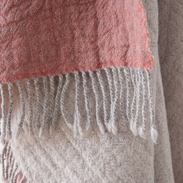 NA ZALOGI Volnena deka 130x180 merino M.ROSA