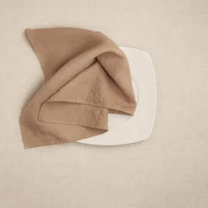 Laneni prtiček taupe 42x42
