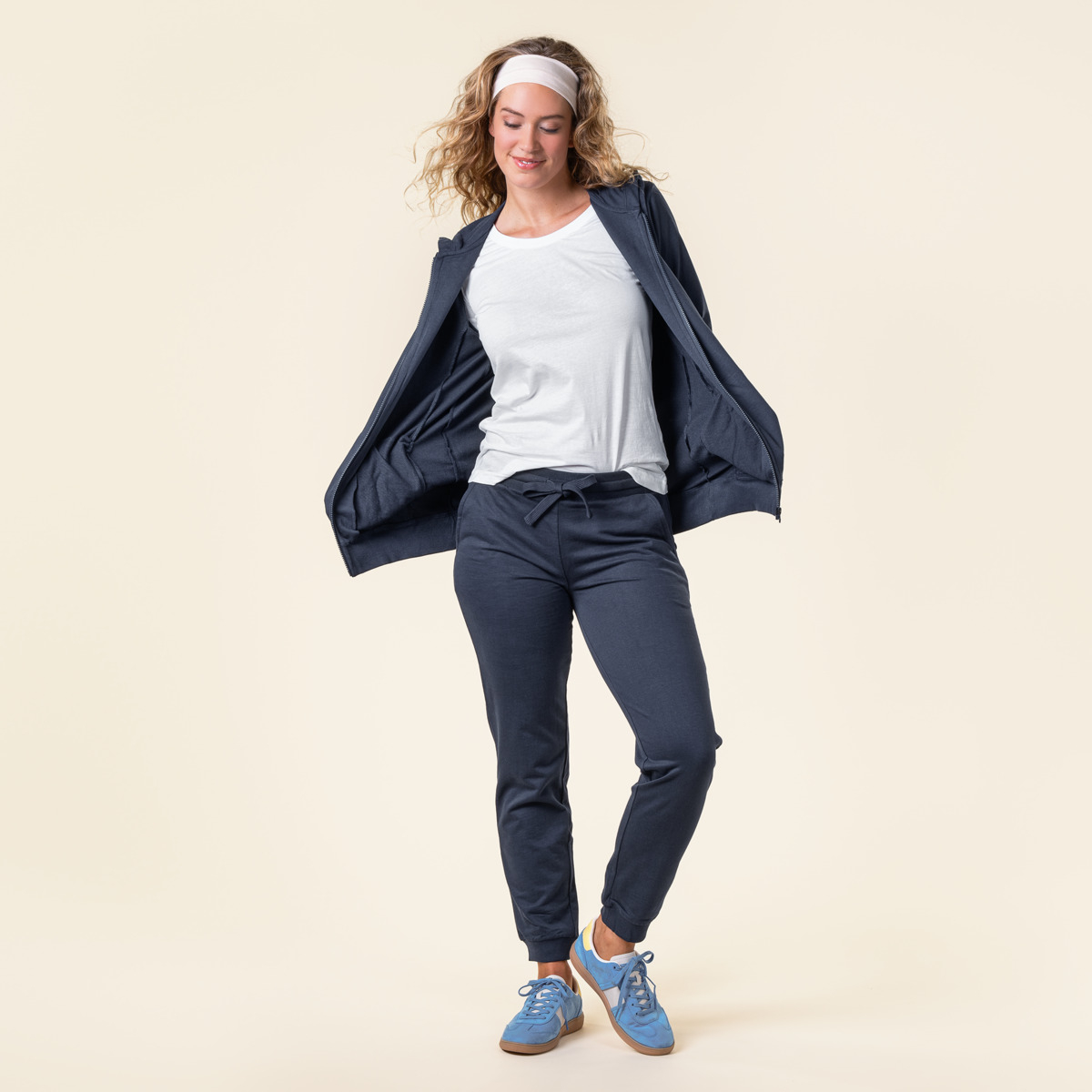 Ženski spodnji del trenirke iz 100% eko bombaža moder Ženski spodnji del trenirke iz 100% eko bombaža moder