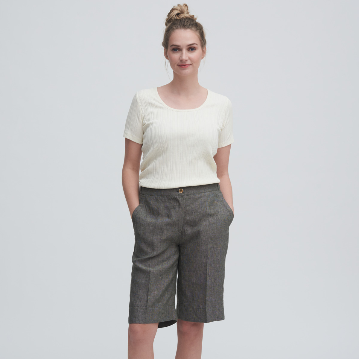 Ženske bermuda hlače iz 100% lan 38 Ženske bermuda hlače iz 100% lan 38