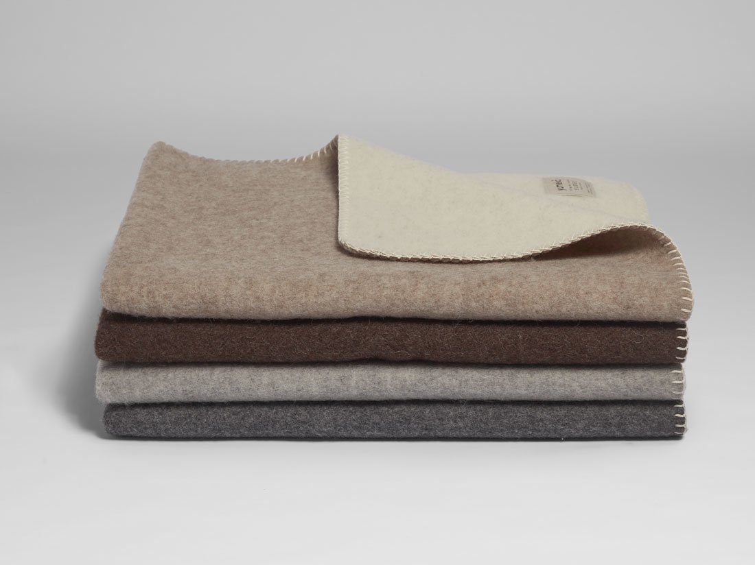 Mehka deka iz 100% merino volne white/lig grey 150x220 Mehka deka iz 100% merino volne white/lig grey 150x220