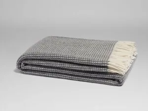 Mehka pletena odeja iz 100% merino volne charc 150x210