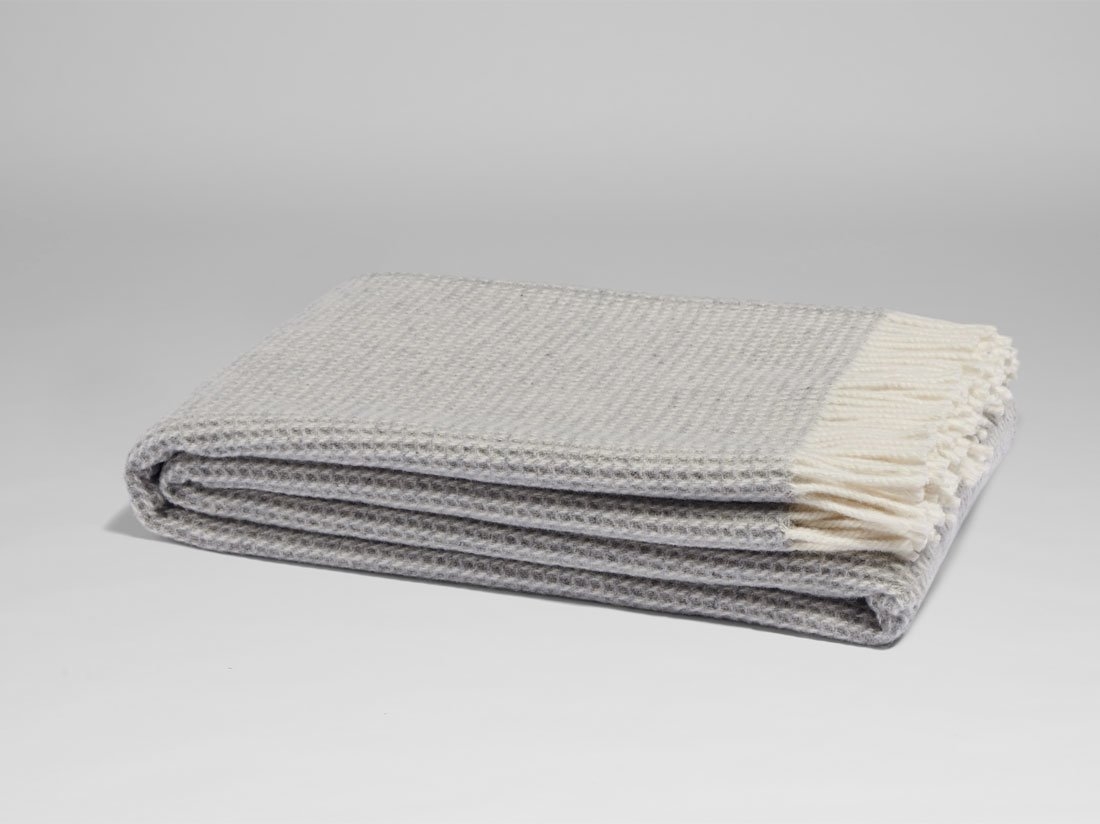 Mehka pletena deka iz 100% merino volne grey 150x210