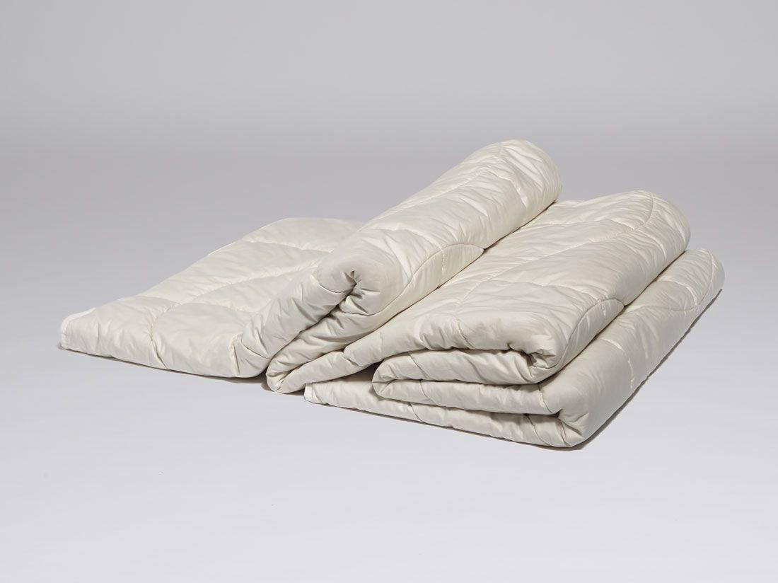 Poletna odeja iz lanu Poletna odeja iz lanu