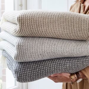 Mehka pletena deka iz 100% merino volne grey 150x210