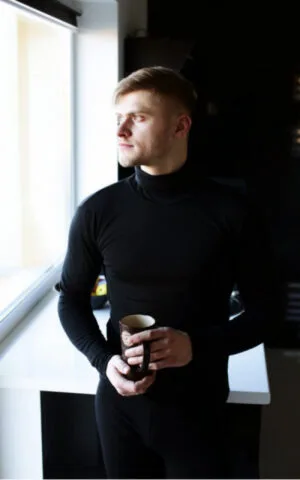 Moški puli iz 100% volne ČRN XS do XXXL