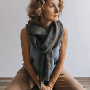 Šal iz 100% lana temno siv