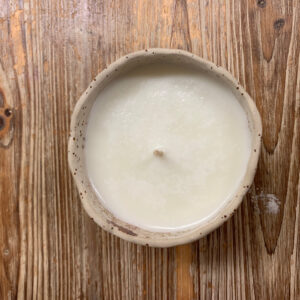 Sveča v keramični posodi "Sadje in cimet" 200g.