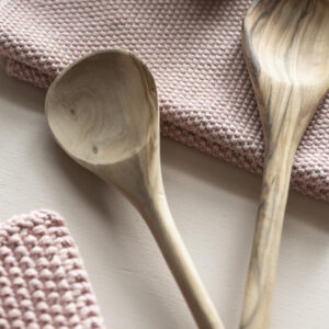 Žlica/kuhalnica iz oljčnega lesa Žlica/kuhalnica iz oljčnega lesa