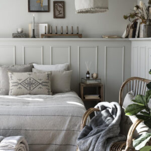 Prevleka iz 100% lanu 40x60 vezenje w/dark grey Prevleka iz 100% lanu 40x60 vezenje w/dark grey