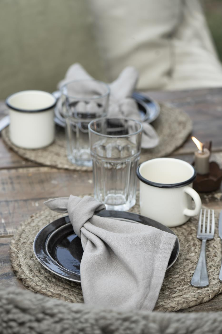 Emajlirana skodelica butter cream